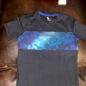 All in Motion T-shirt M